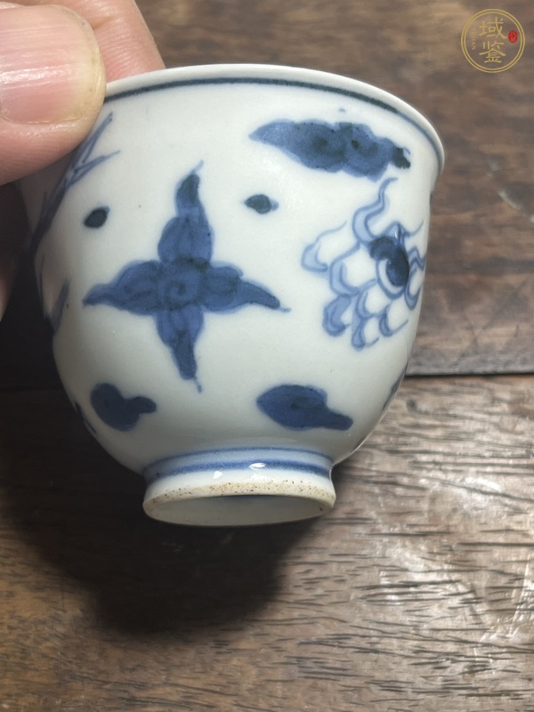 古玩陶瓷日本青花龍紋杯真品鑒賞圖