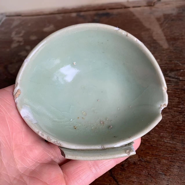 古玩陶瓷元代龍泉青瓷茶盞拍賣,當前價格199元