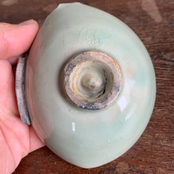 古玩陶瓷元代龍泉青瓷茶盞拍賣,當前價格199元