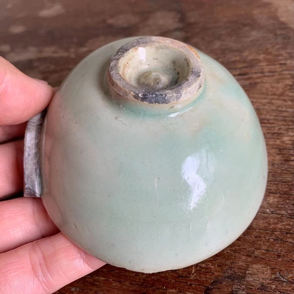 古玩陶瓷元代龍泉青瓷茶盞拍賣,當前價格199元