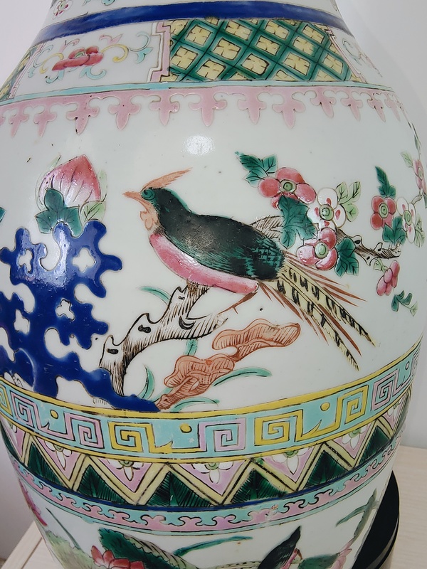 古玩陶瓷45cm~晚清(精品)?粉彩滿工博古花鳥紋瓶拍賣,當前價格0元