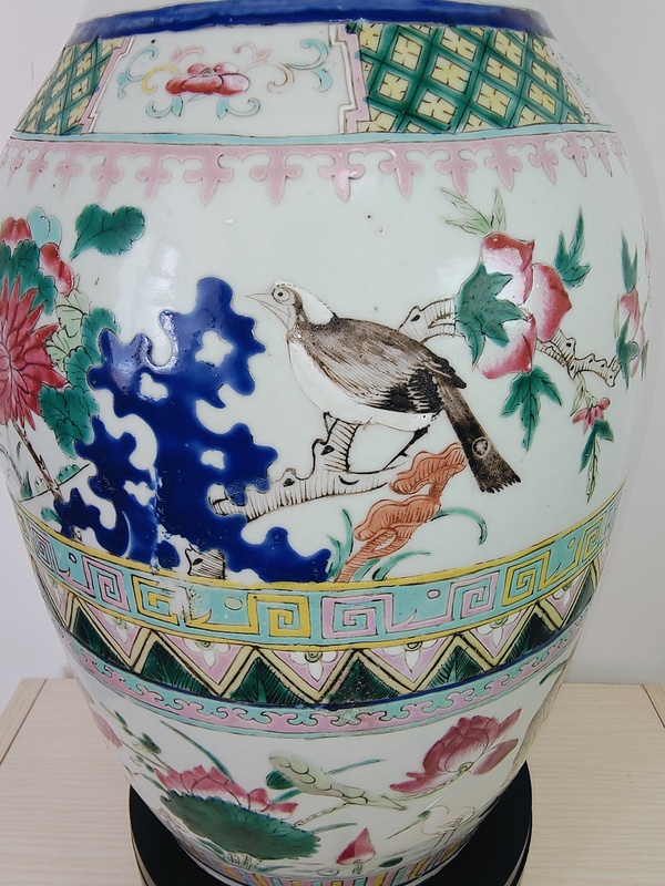 古玩陶瓷45cm~晚清(精品)?粉彩滿工博古花鳥紋瓶拍賣,當前價格0元