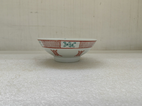 古玩陶瓷粉彩魚藻壽字碗拍賣,當(dāng)前價格480元
