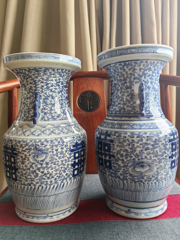 古玩陶瓷纏枝花囍字紋青花瓶拍賣,當前價格12600元