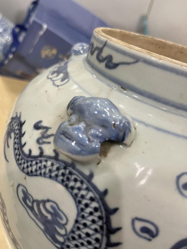 古玩陶瓷青花趕珠龍紋獅耳將軍罐拍賣,當(dāng)前價(jià)格16800元