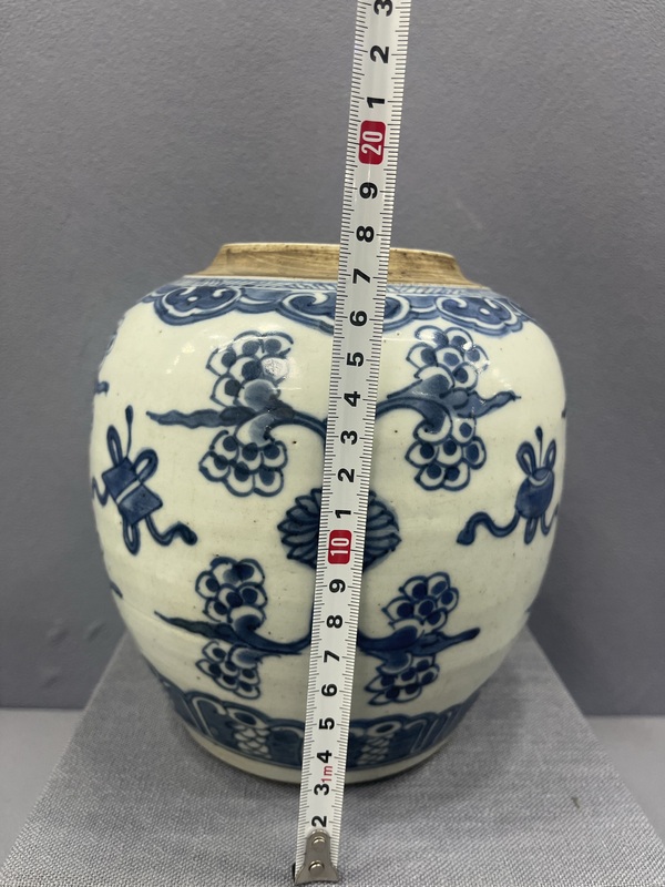 古玩陶瓷清康熙花卉紋青花罐拍賣,當(dāng)前價(jià)格5500元