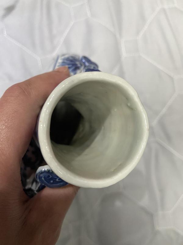 古玩陶瓷青花山水人物紋抱月瓶拍賣,當(dāng)前價(jià)格8500元