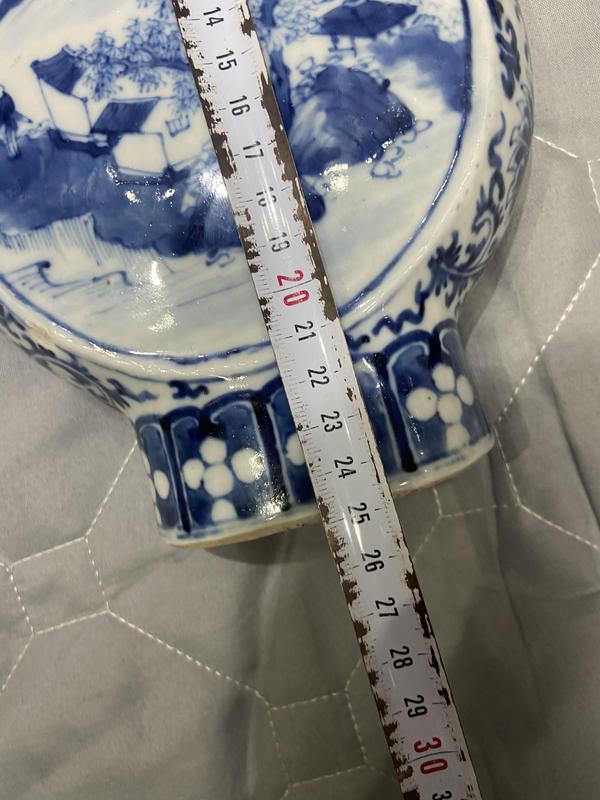 古玩陶瓷青花山水人物紋抱月瓶拍賣,當(dāng)前價(jià)格8500元