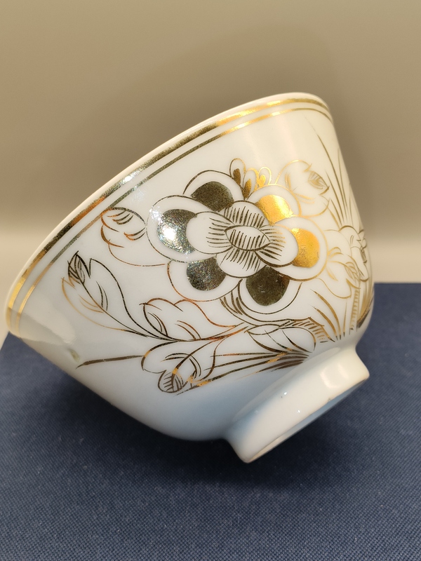 古玩陶瓷民國,美品描金花卉紋蓋碗拍賣,當(dāng)前價(jià)格900元