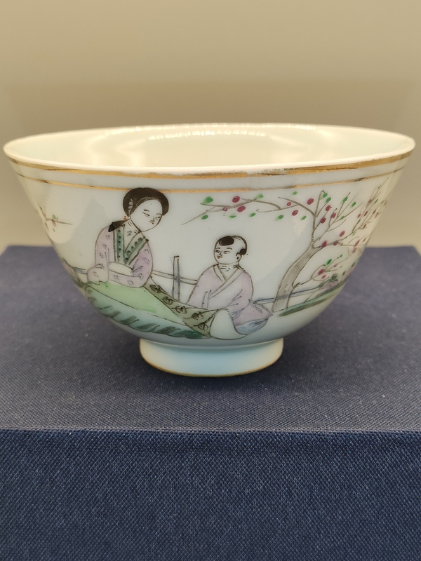 古玩轉(zhuǎn)賣民國(guó),詩(shī)文粉彩三娘教子圖茶碗拍賣,當(dāng)前價(jià)格138元
