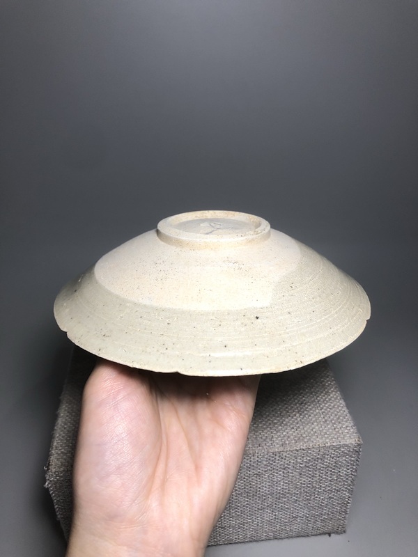 古玩陶瓷青白釉葵口盤拍賣,當前價格352元