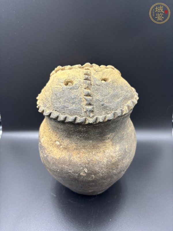 古玩陶瓷文化期·鸮面陶罐真品鑒賞圖