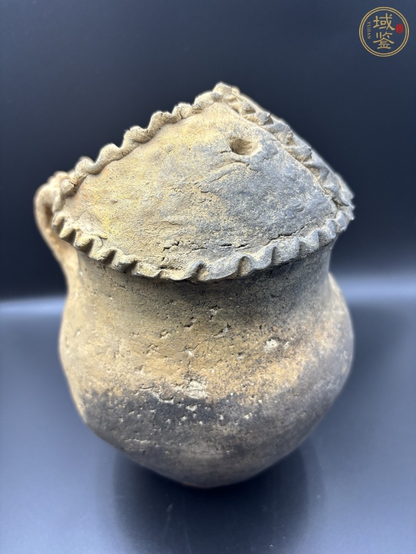 古玩陶瓷文化期·鸮面陶罐真品鑒賞圖