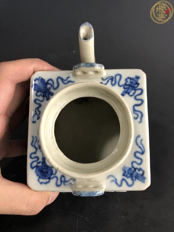 古玩陶瓷清中·青花五福捧壽紋壺真品鑒賞圖