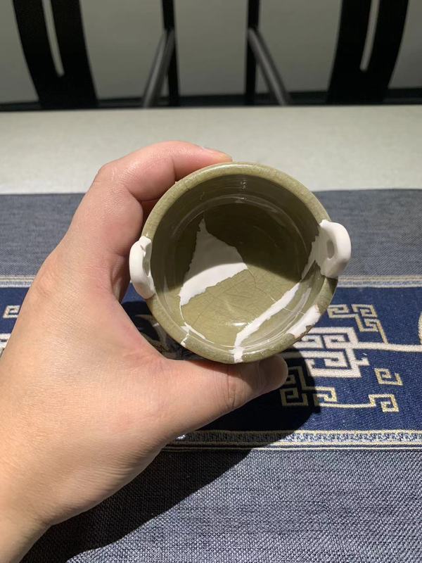 古玩陶瓷實物保真館藏級南宋龍泉青瓷鼎式爐拍賣,當(dāng)前價格1880元