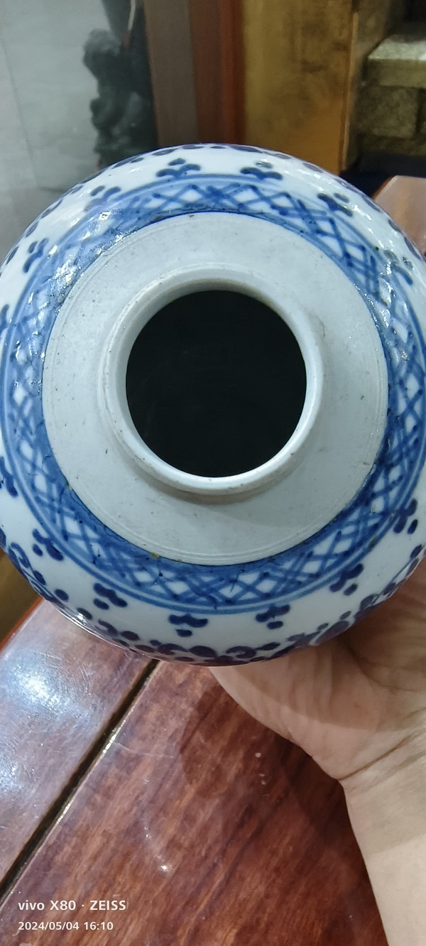 古玩陶瓷青花皮球花紋罐拍賣,當前價格5555元