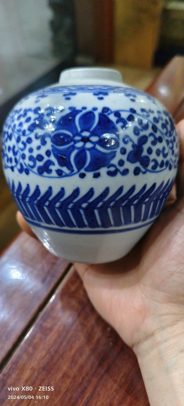 古玩陶瓷青花皮球花紋罐拍賣,當前價格5555元