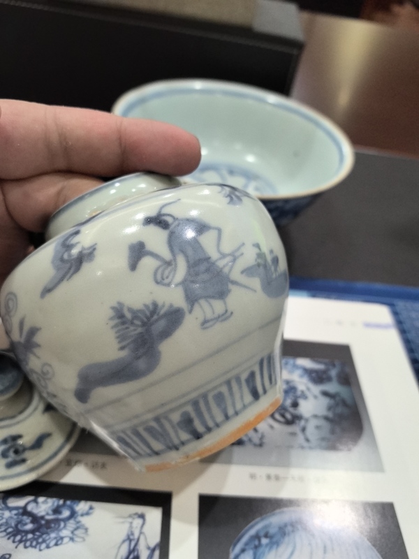 古玩陶瓷青花花卉人物紋蓋罐拍賣,當前價格13800元