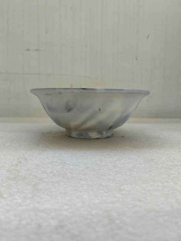 古玩陶瓷青花三魚花卉紋撇口碗拍賣,當(dāng)前價(jià)格480元