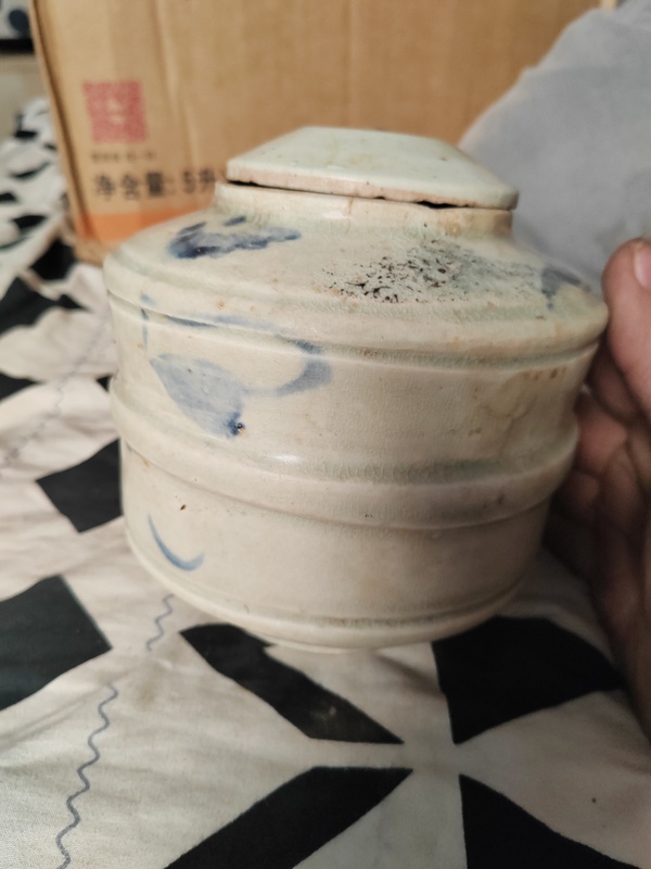 古玩陶瓷元明青花花卉紋蓋罐拍賣,當前價格2600元