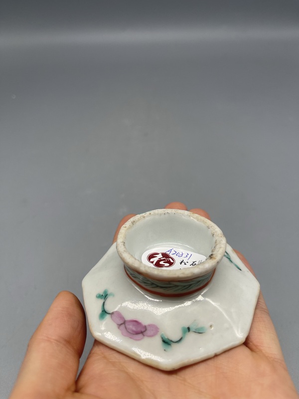 古玩陶瓷清同治細路粉彩富貴白頭八方碟拍賣,當(dāng)前價格1140元