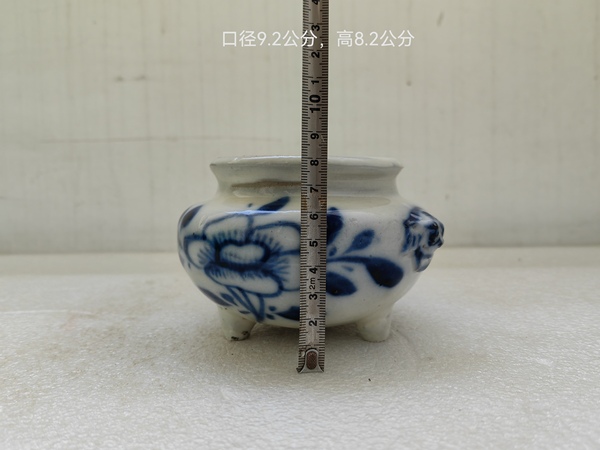 古玩陶瓷青花花卉紋獅耳三足爐拍賣，當(dāng)前價(jià)格580元