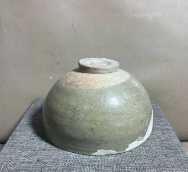 古玩陶瓷岳州窯青釉羅漢造型茶盞拍賣(mài)，當(dāng)前價(jià)格0元