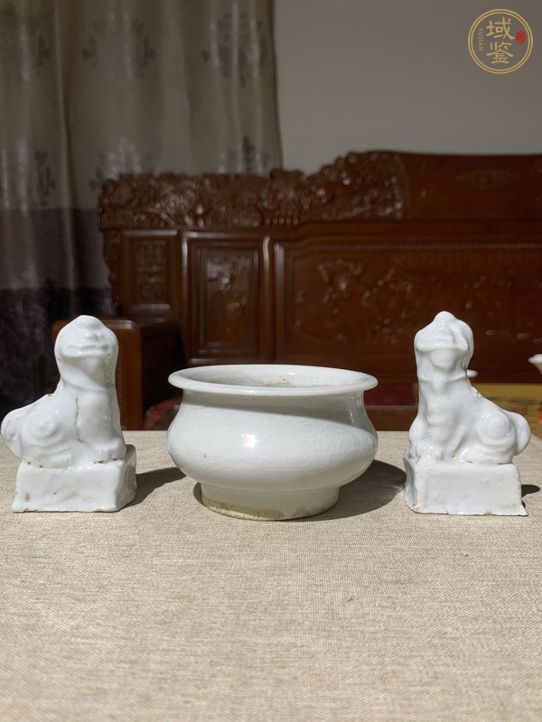古玩明末清初·白釉三供真品鑒賞圖