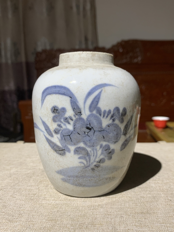 古玩轉賣【清中】德化白瓷青花花蝶紋蓮子罐拍賣,當前價格222元