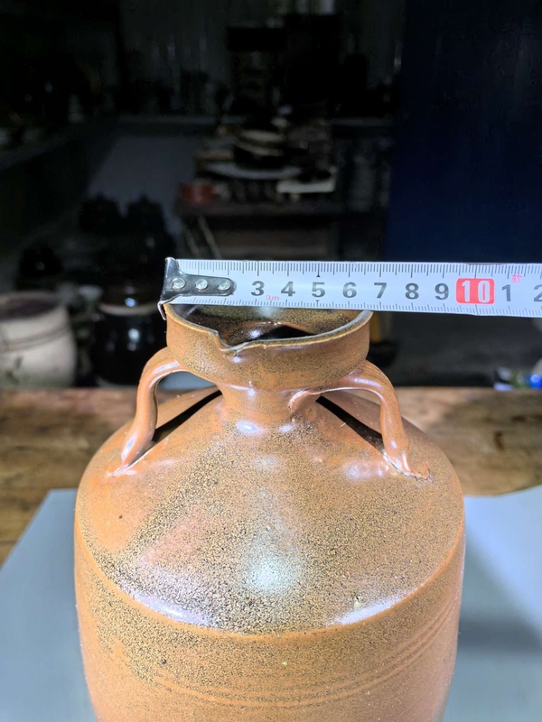 古玩陶瓷雙系褐釉盤口瓶拍賣,當(dāng)前價(jià)格999元