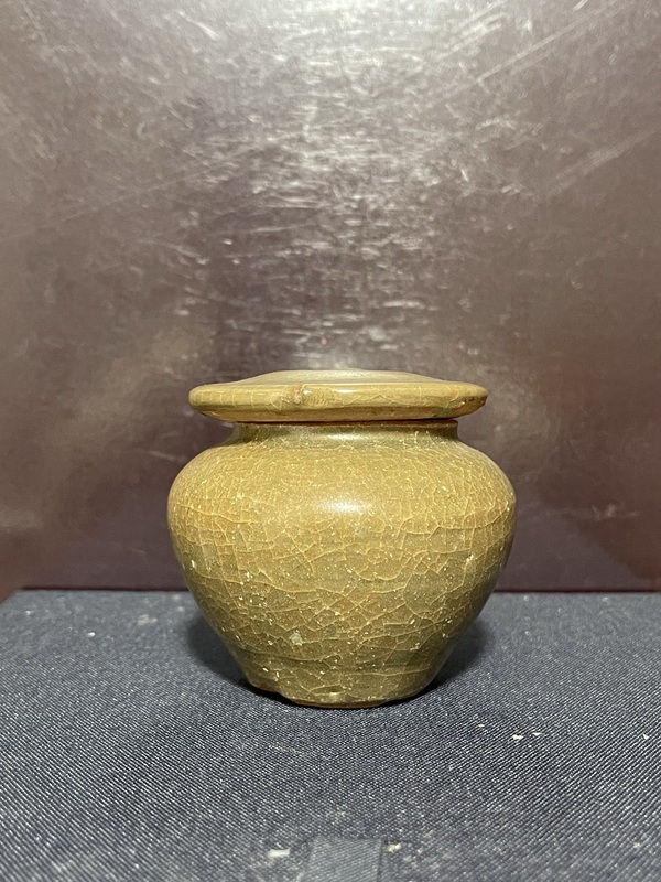 古玩陶瓷元龍泉青瓷小蓋罐拍賣,當前價格3980元