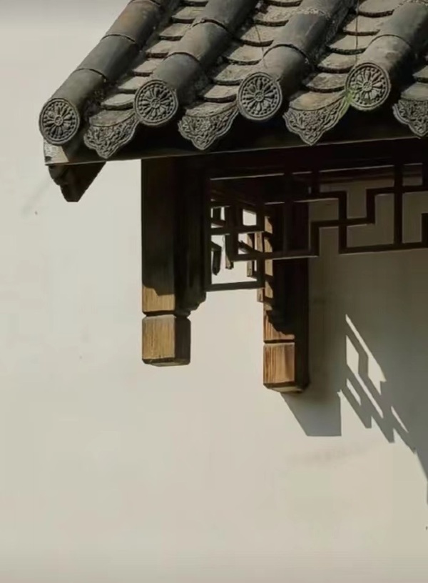 古玩陶瓷清末民國(guó)龍紋帶釉瓦當(dāng)拍賣,當(dāng)前價(jià)格1500元