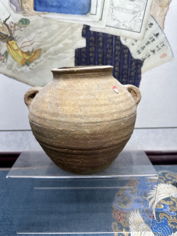 古玩陶瓷漢代精品旋紋雙系罐 南京博物館同款拍賣,當前價格1188元