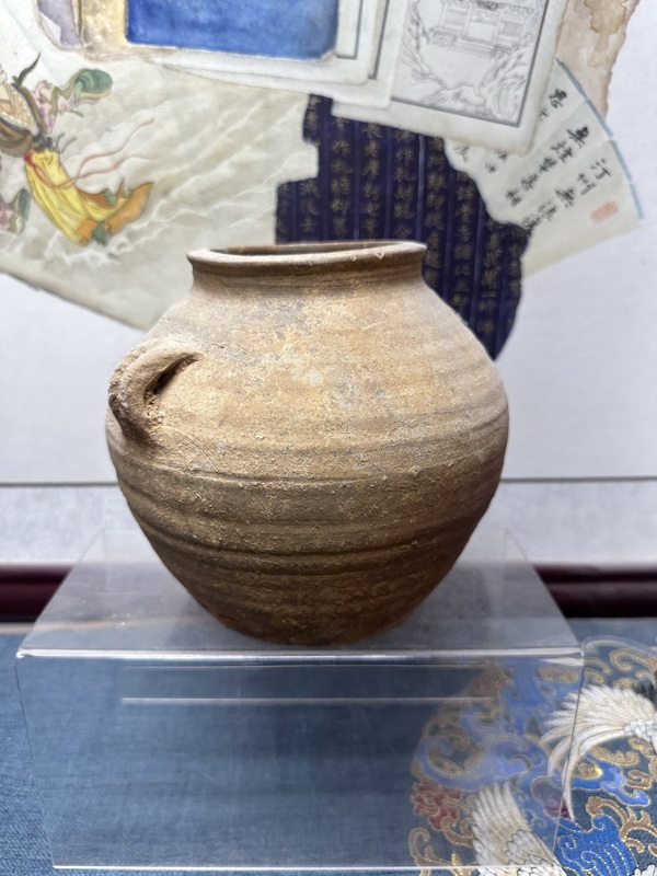 古玩陶瓷漢代精品旋紋雙系罐 南京博物館同款拍賣,當前價格1188元