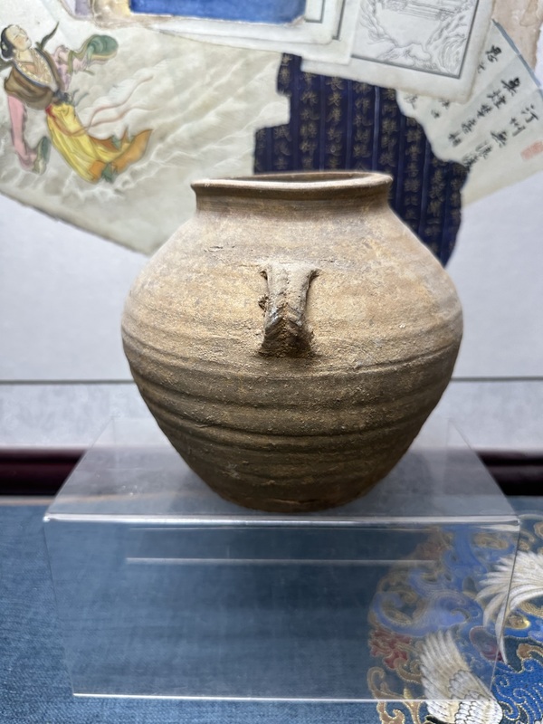 古玩陶瓷漢代精品旋紋雙系罐 南京博物館同款拍賣,當前價格1188元