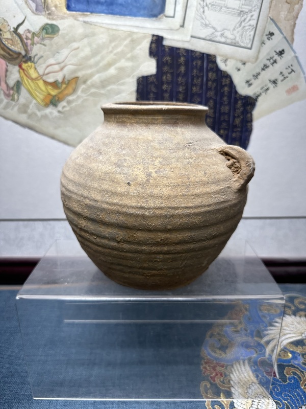 古玩陶瓷漢代精品旋紋雙系罐 南京博物館同款拍賣,當前價格1188元