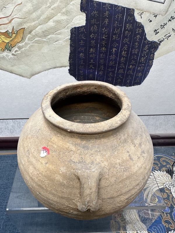 古玩陶瓷漢代精品旋紋雙系罐 南京博物館同款拍賣,當前價格1188元