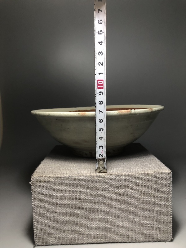 古玩陶瓷龍泉青白釉大茶缽拍賣,當前價格888元