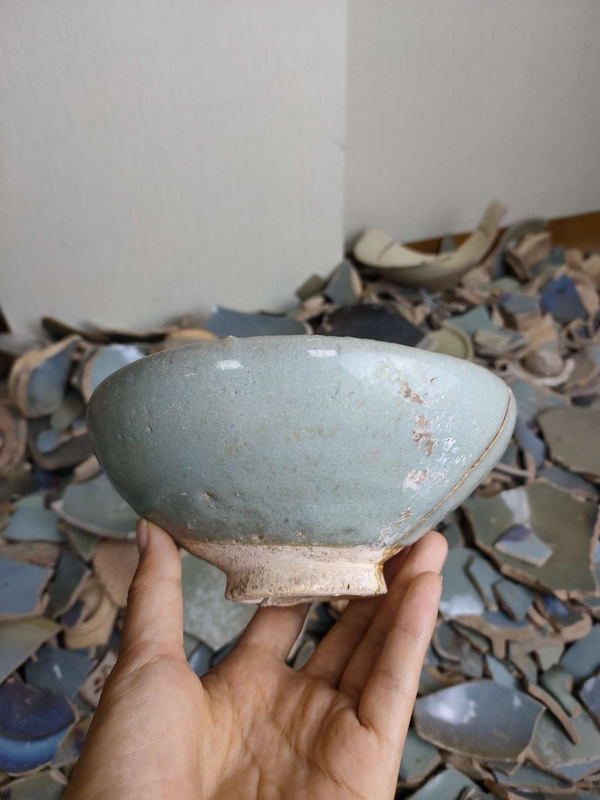 古玩陶瓷館藏級金代鈞窯天藍釉大碗拍賣,當前價格980元