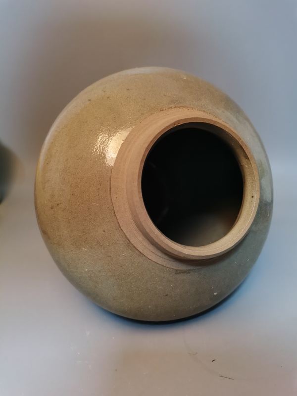 古玩陶瓷【千年龍泉】明代龍泉窯青瓷罐拍賣(mài),當(dāng)前價(jià)格299元
