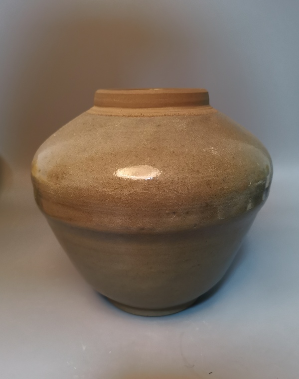古玩陶瓷【千年龍泉】明代龍泉窯青瓷罐拍賣(mài),當(dāng)前價(jià)格299元