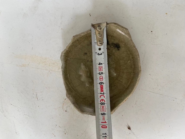 古玩陶瓷南宋龍泉青瓷冰片紋雙魚洗整底拍賣,當(dāng)前價格195元