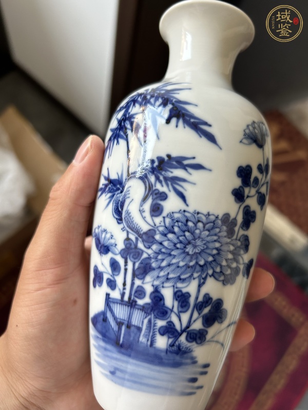 古玩陶瓷青花竹石欄桿花蝶紋萊菔瓶真品鑒賞圖