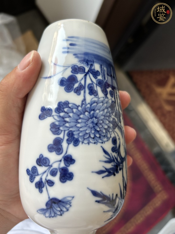 古玩陶瓷青花竹石欄桿花蝶紋萊菔瓶真品鑒賞圖