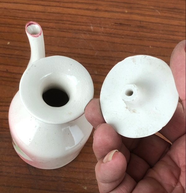古玩陶瓷精美彩繪花卉紋油壺拍賣,當(dāng)前價(jià)格128元
