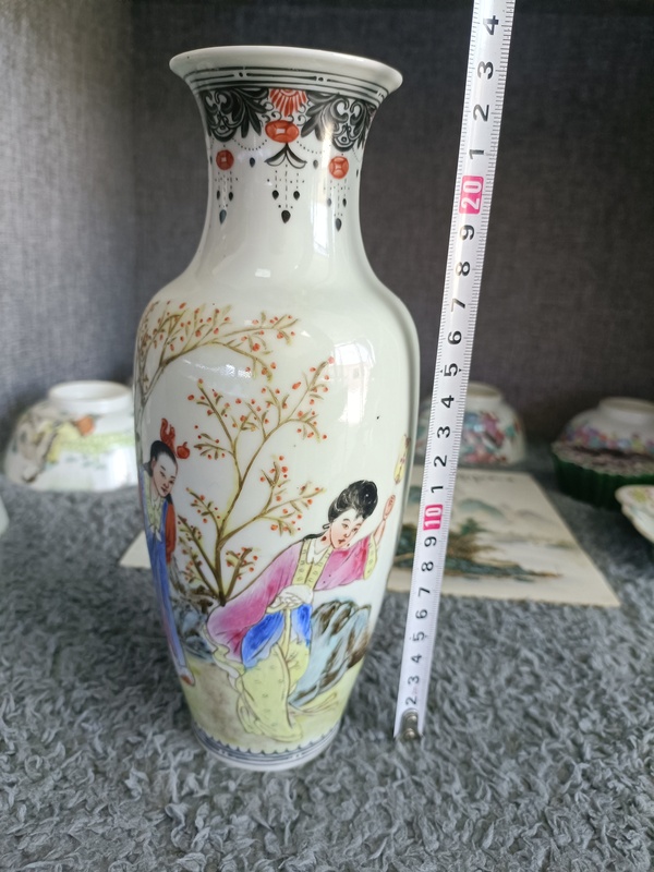 古玩陶瓷民國時期粉彩紅樓夢人物賞瓶拍賣,當前價格3888元