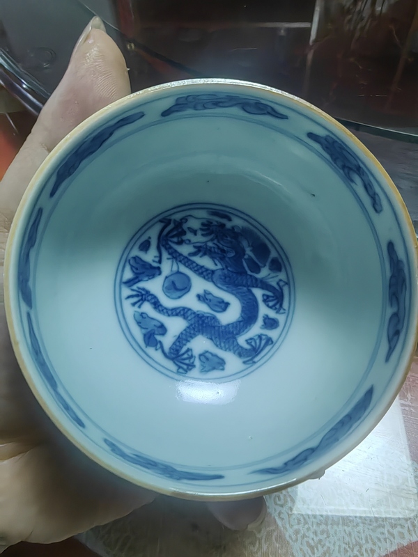 古玩陶瓷清中期龍鳳呈祥日月同輝青花碗拍賣,當(dāng)前價格16000元