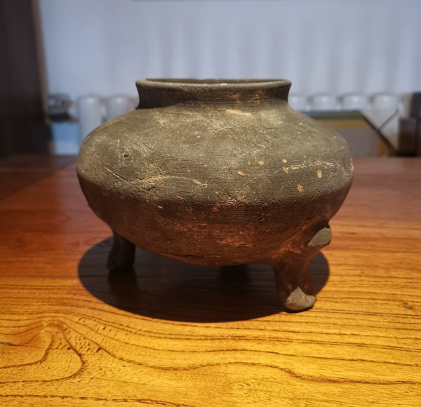 古玩陶瓷漢灰陶鼎式三足爐拍賣,當前價格250元
