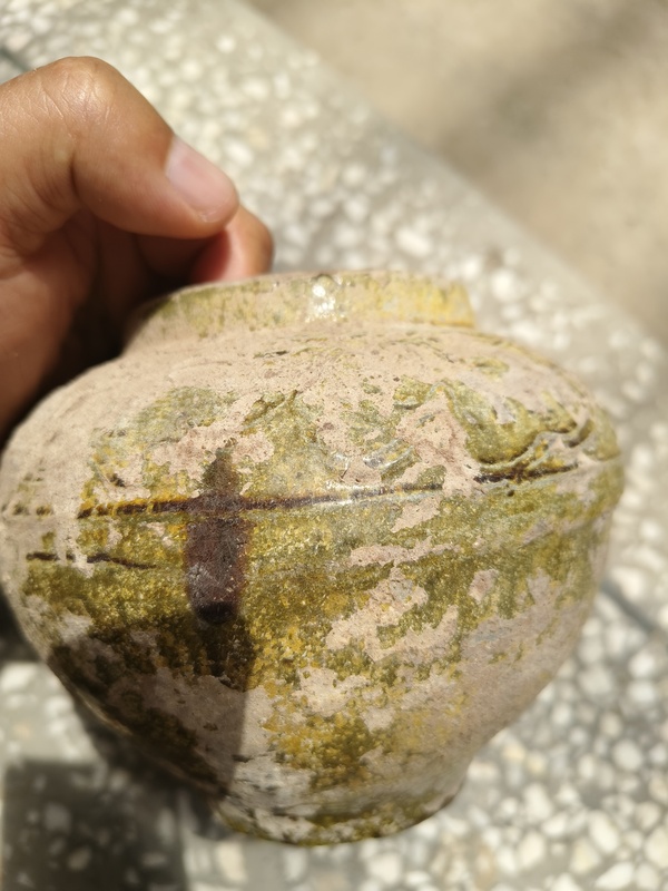 古玩陶瓷黃釉罐拍賣,當前價格2000元