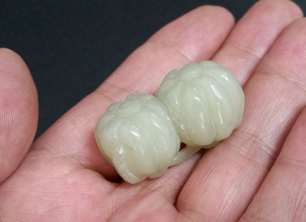 古玩玉器和田玉雕“南瓜”掛件拍賣,當前價格380元
